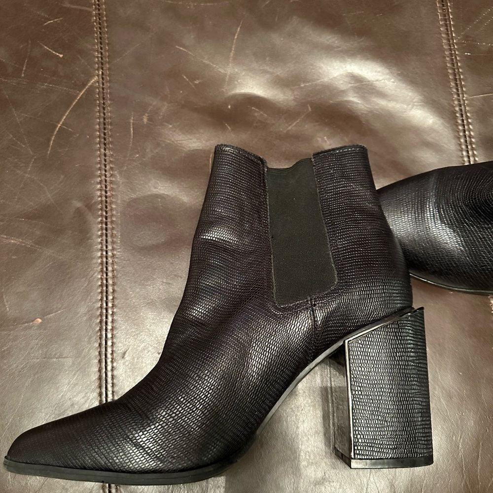 Nine West - leather upper - rubber soled booties - black -size 9.5